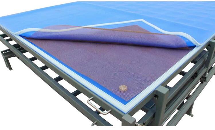 Teflon mesh for safety glass laminate vacuuming